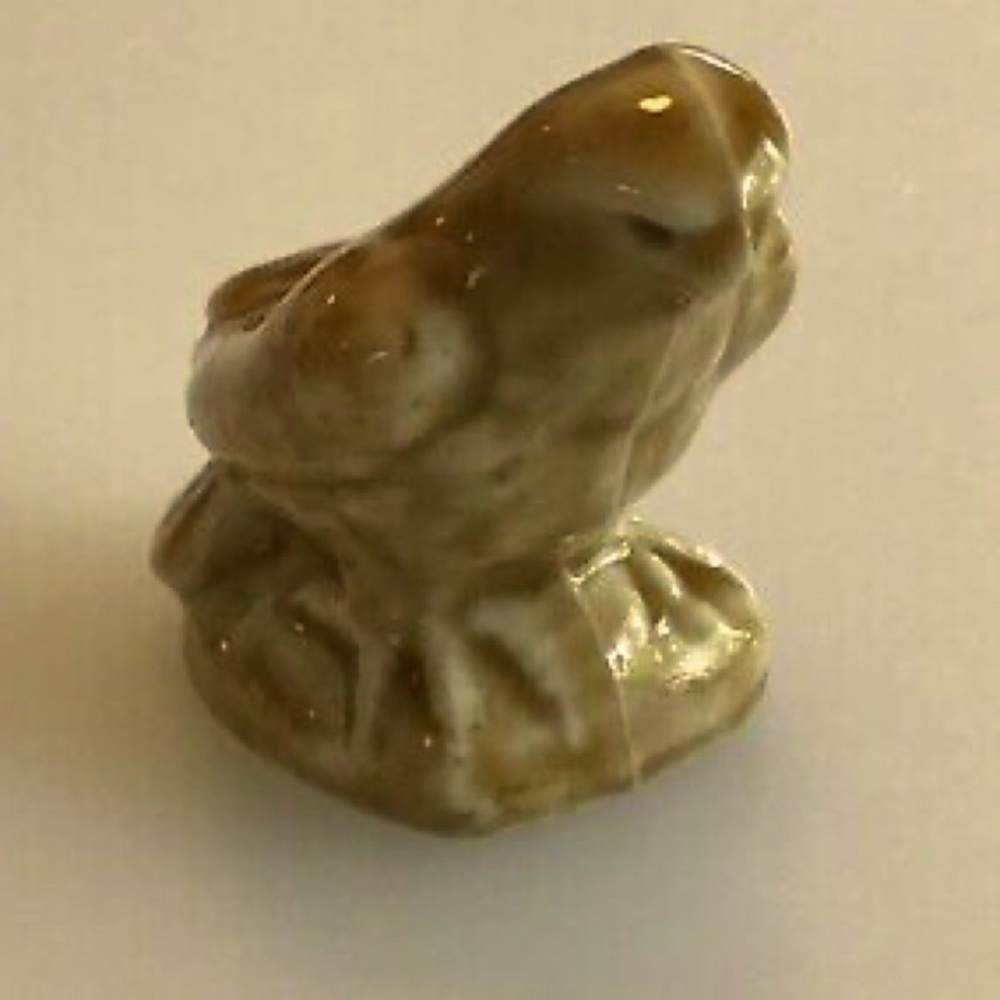 Wade Whimsies Brown Bald Eagle Red Rose Tea